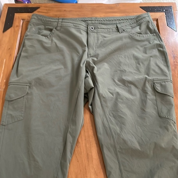 Kuhl Cargo Pants Size 20W - Picture 2 of 15